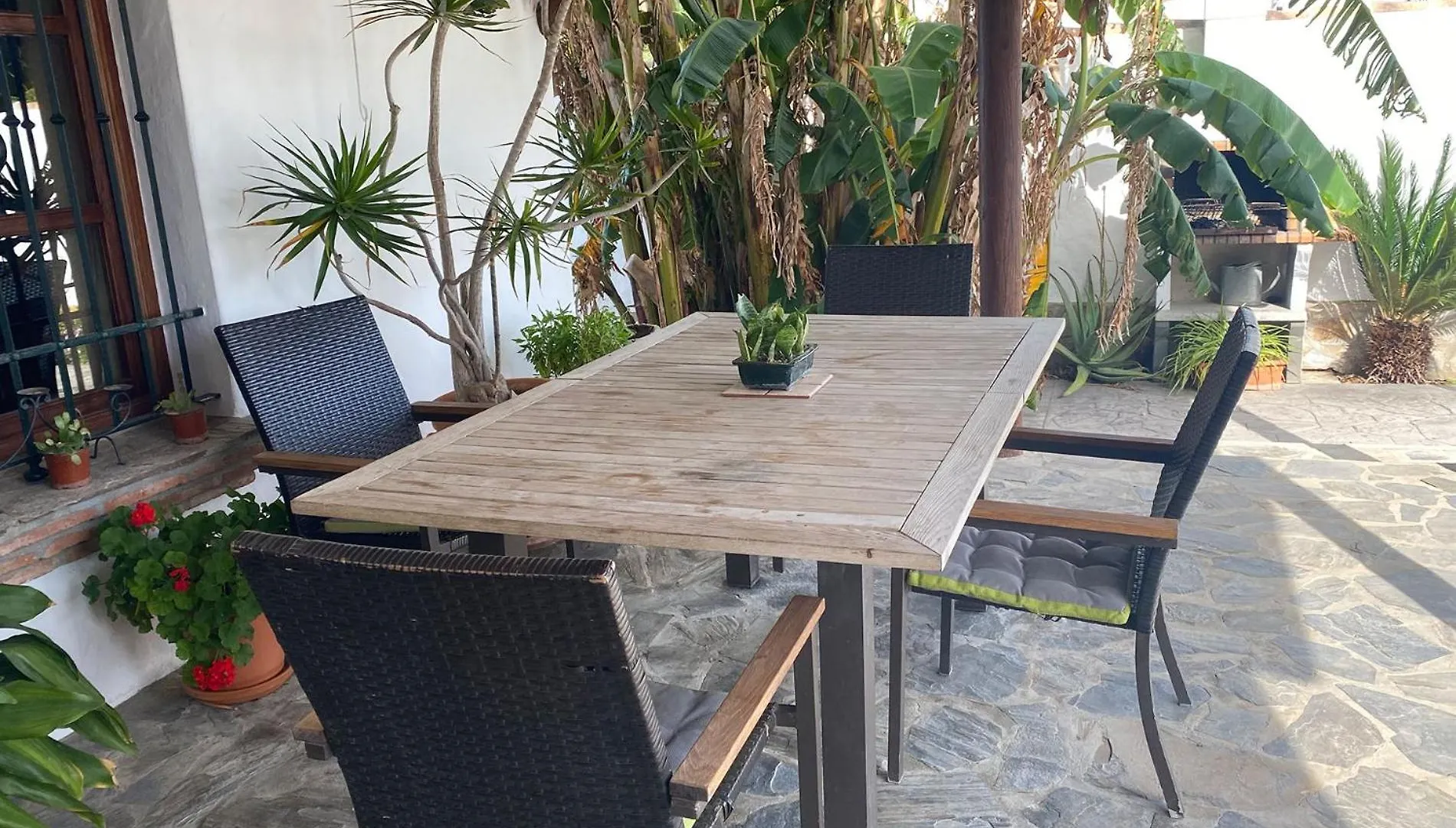 Quinta Mangueta Es Una Casa Con Piscina En Zahora Cerca De La Playa Cádiz 0*,  España