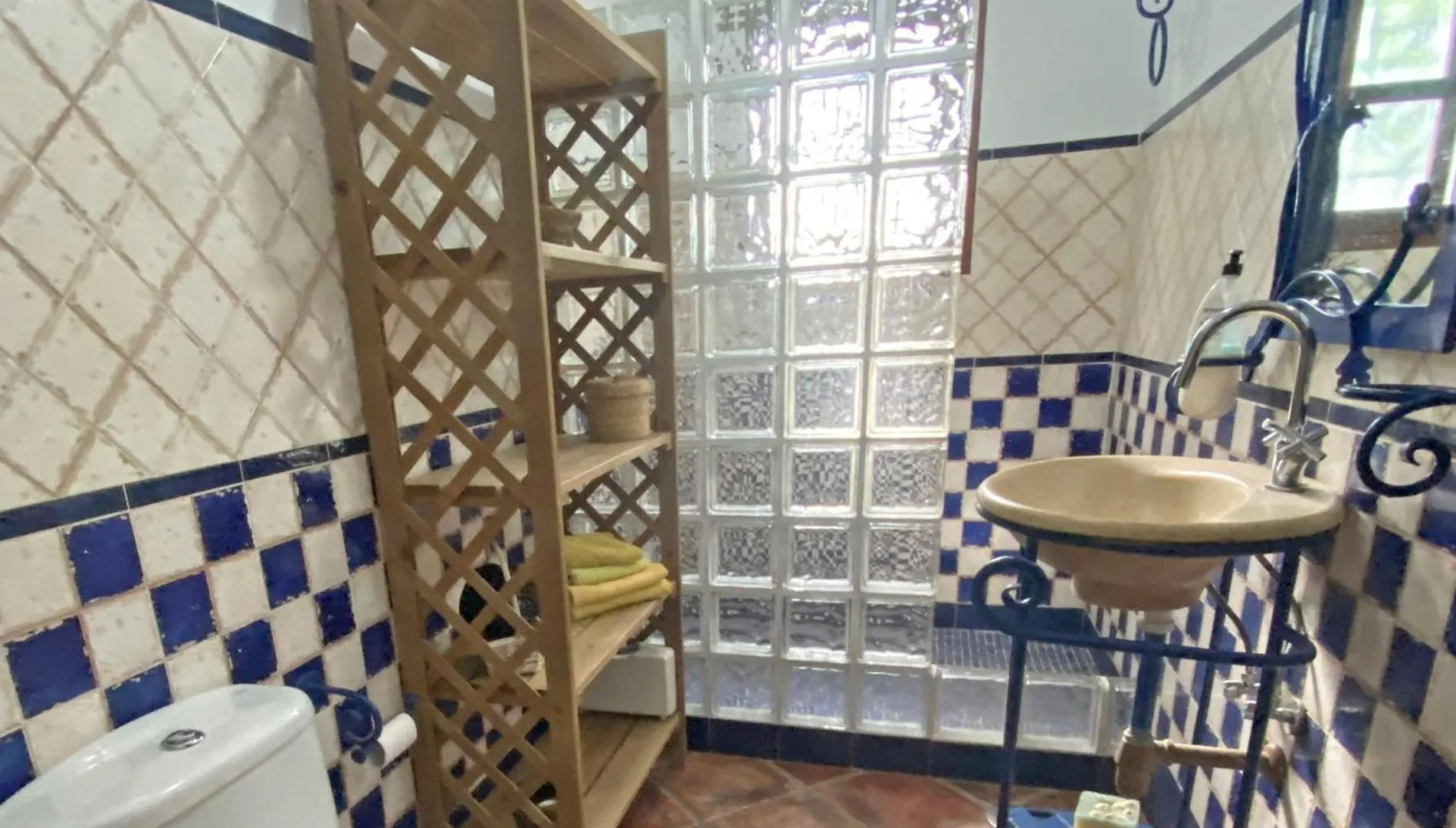 Quinta Mangueta Es Una Casa Con Piscina En Zahora Cerca De La Playa Cádiz 0*,  España