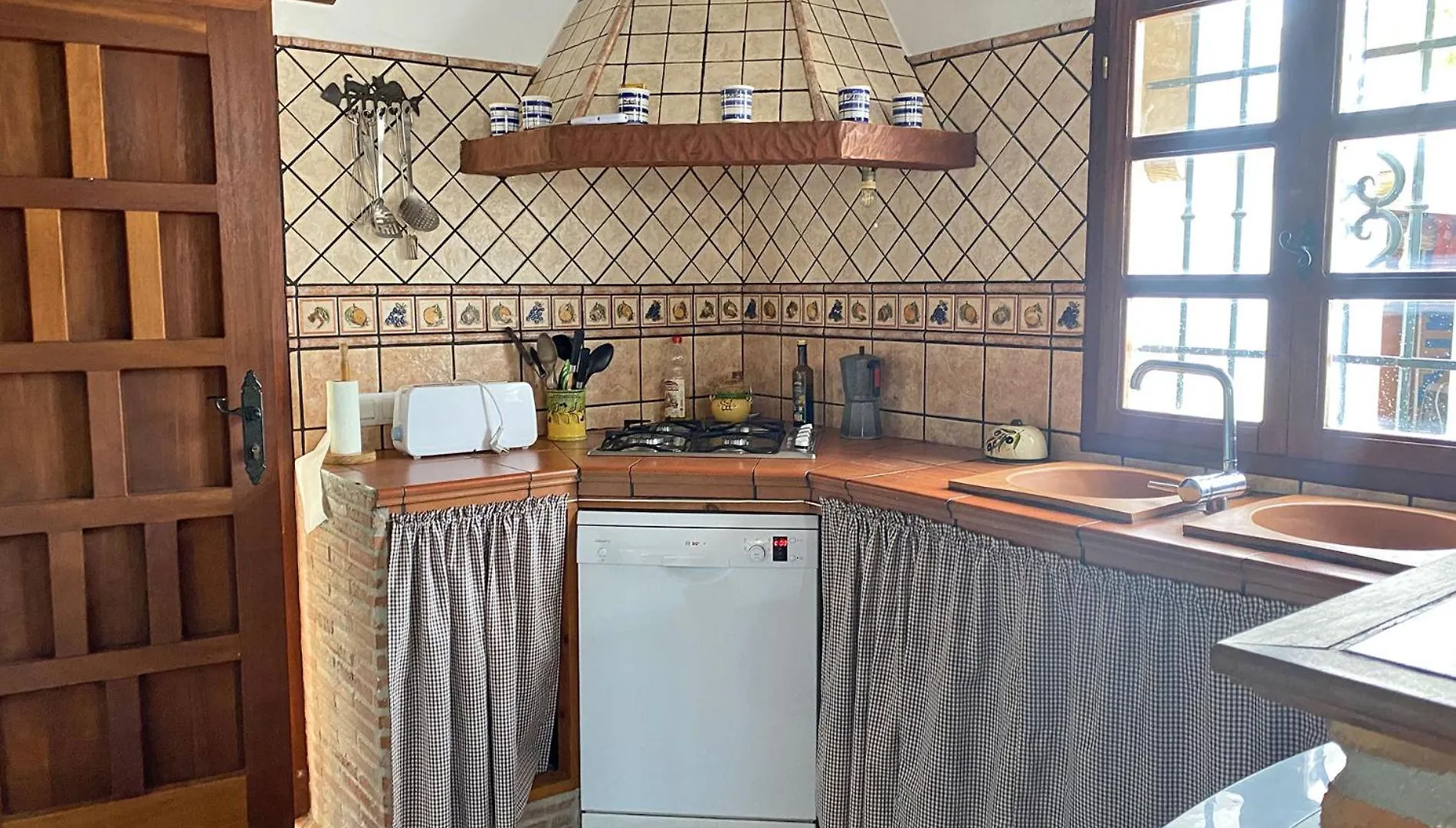 Quinta Mangueta Es Una Casa Con Piscina En Zahora Cerca De La Playa Cádiz Сasa de vacaciones